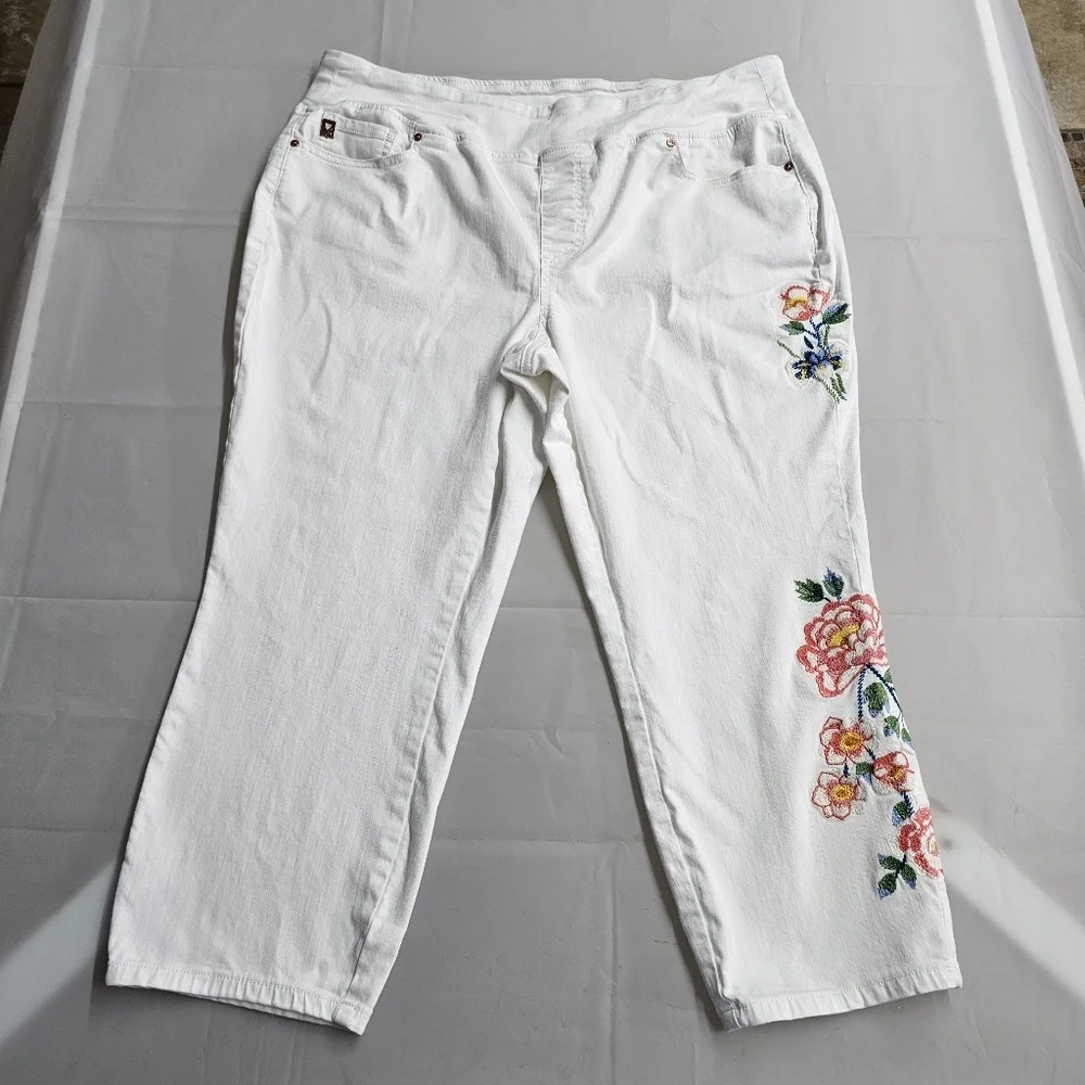 Belle By Kim Gravel 18w Woman's White Cropped Ankle Jeans - Picture 2 of 13